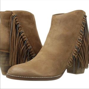 Dolce vita Juneau fringe bootie